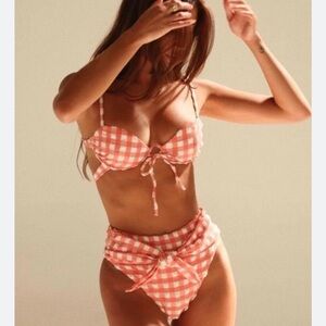 Montce |Gingham Tori
Bandeau Bikini 4 piece lot